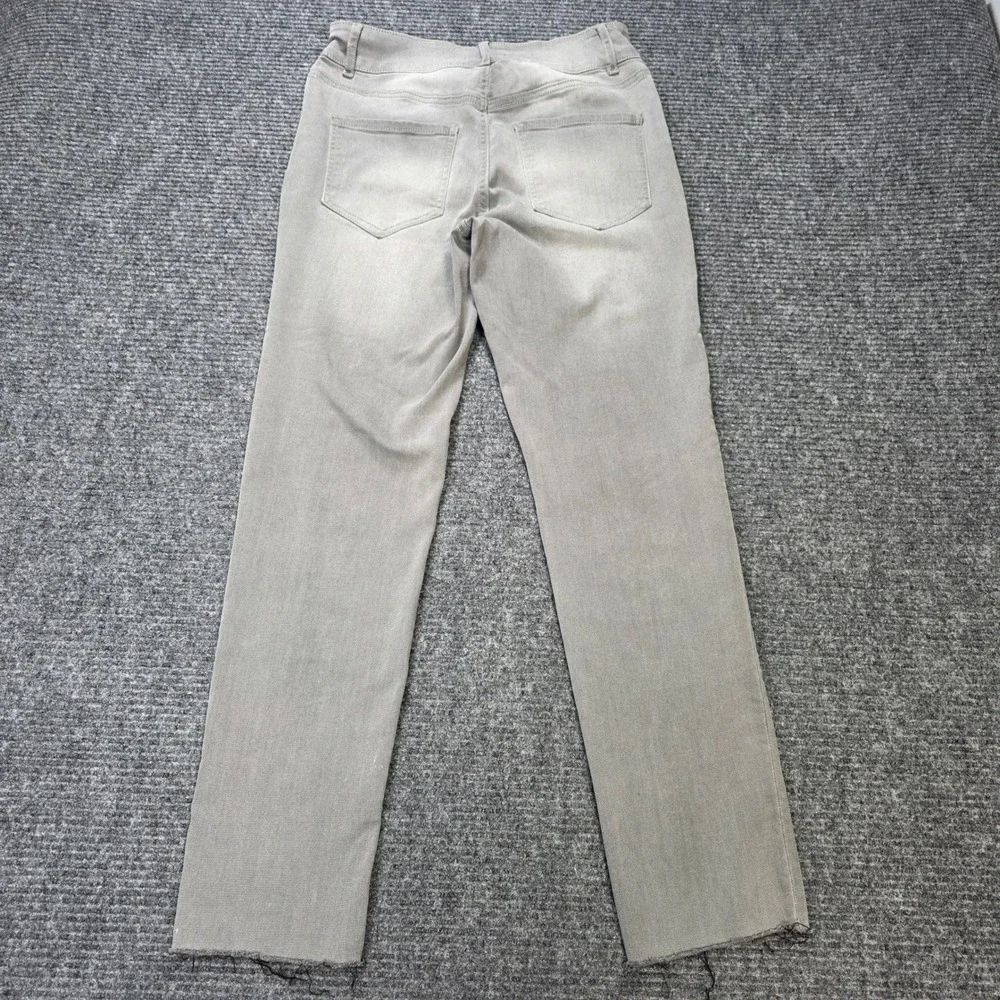 Versona Modern High Rise Jeans Women's‎ Size 8 Gray Stretch Straight Leg Raw Hem